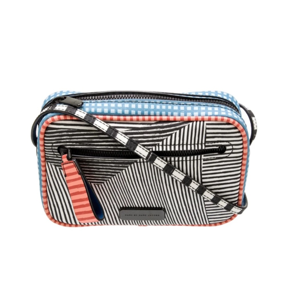 MARC BY MARC JACOBS
Adjustable Leather Crossbody Bag